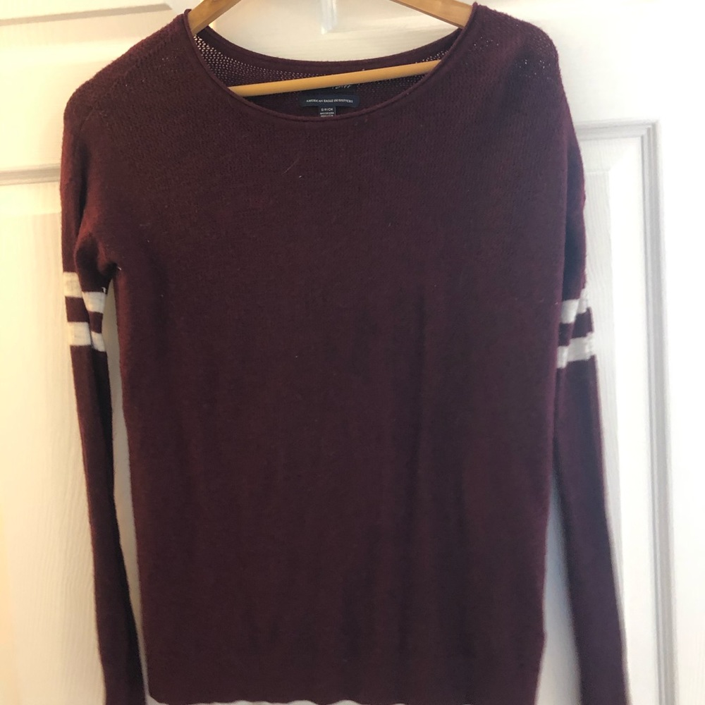 Maroon sweater